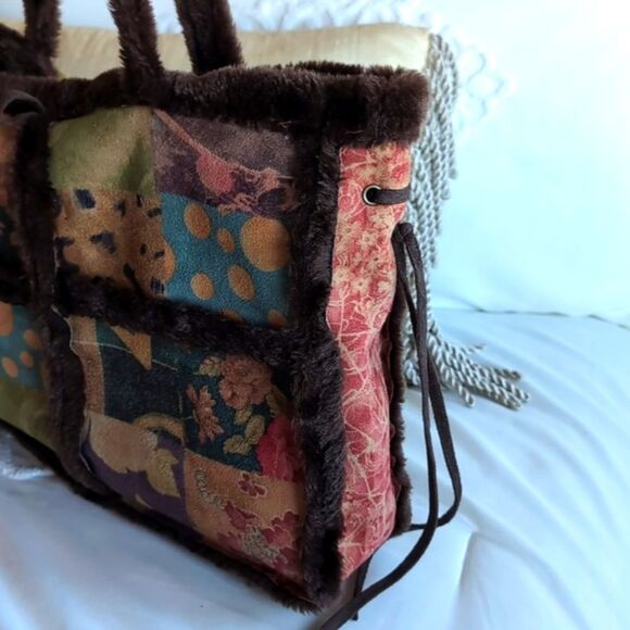 LAPIS Faux Fur and Chamois Cloth Tote - Picture 3 of 11